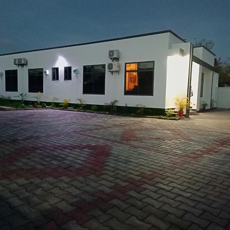 Chibuba Airport Accommodation Dar-es-Salaam Eksteriør bilde