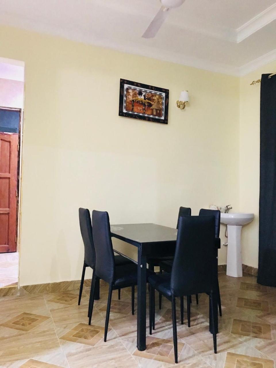 Chibuba Airport Accommodation Dar-es-Salaam Eksteriør bilde
